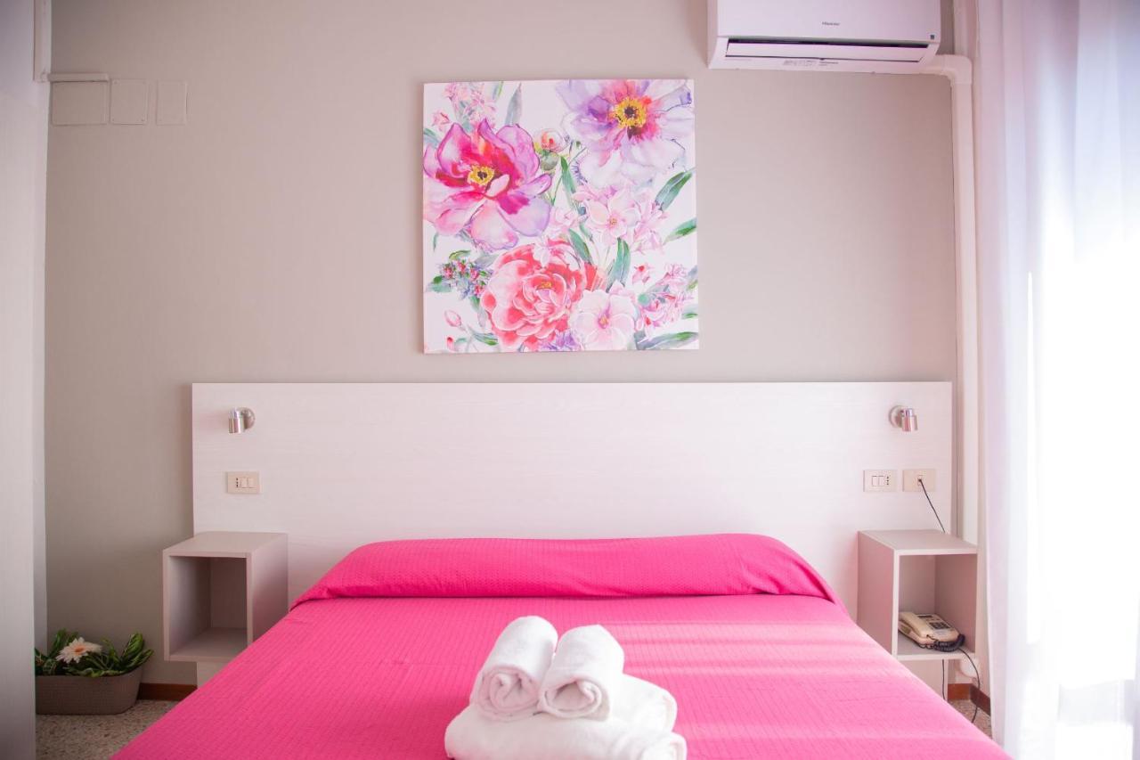 Hotel Laura Cavallino-Treporti Bagian luar foto