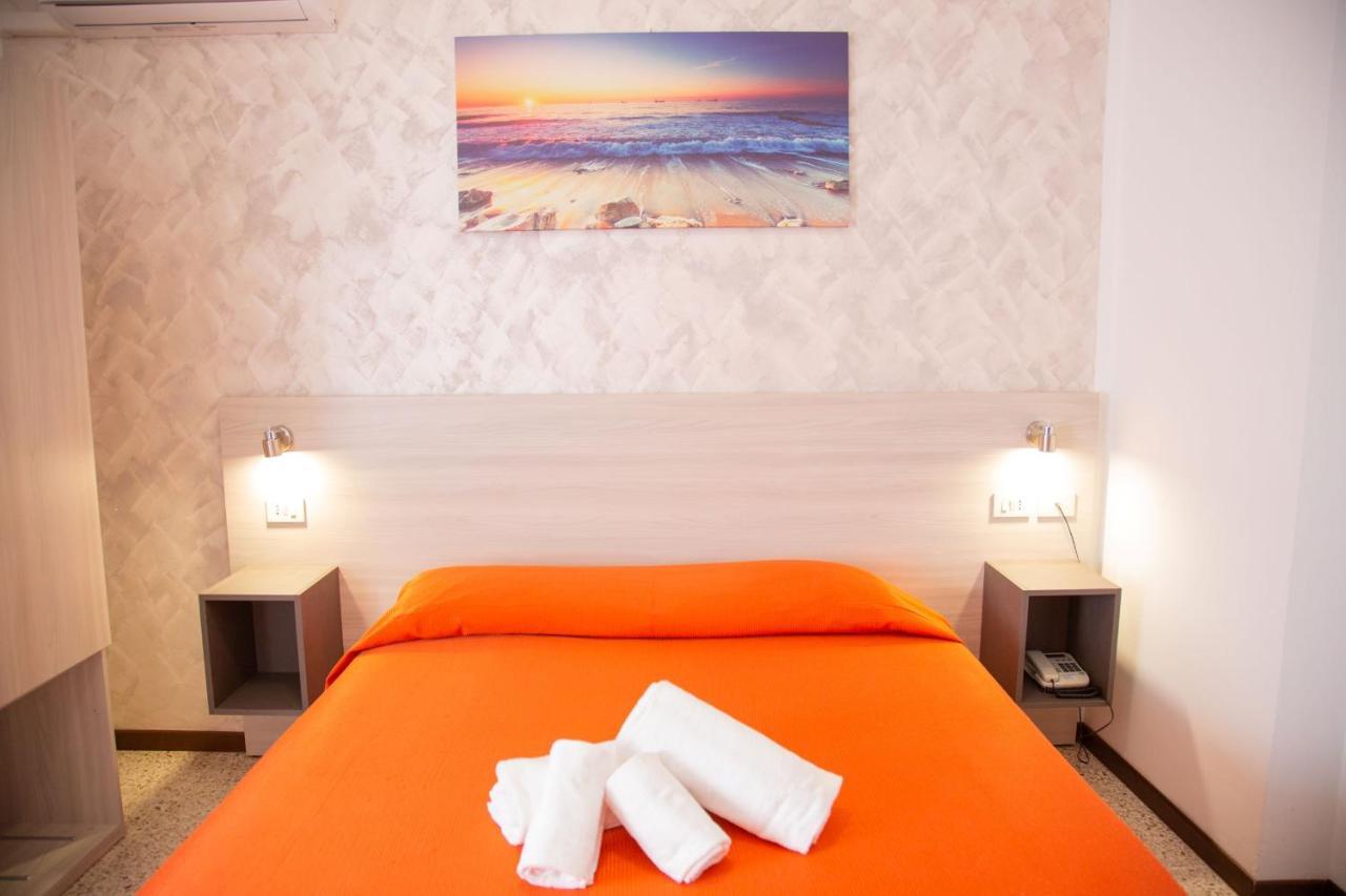 Hotel Laura Cavallino-Treporti Bagian luar foto